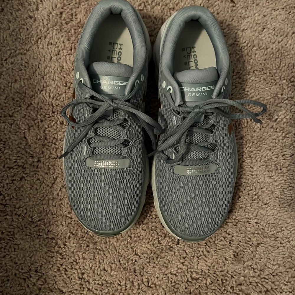 ROSE GOLD AND SEA FOAM UNDER ARMOR TENNIS SHOES